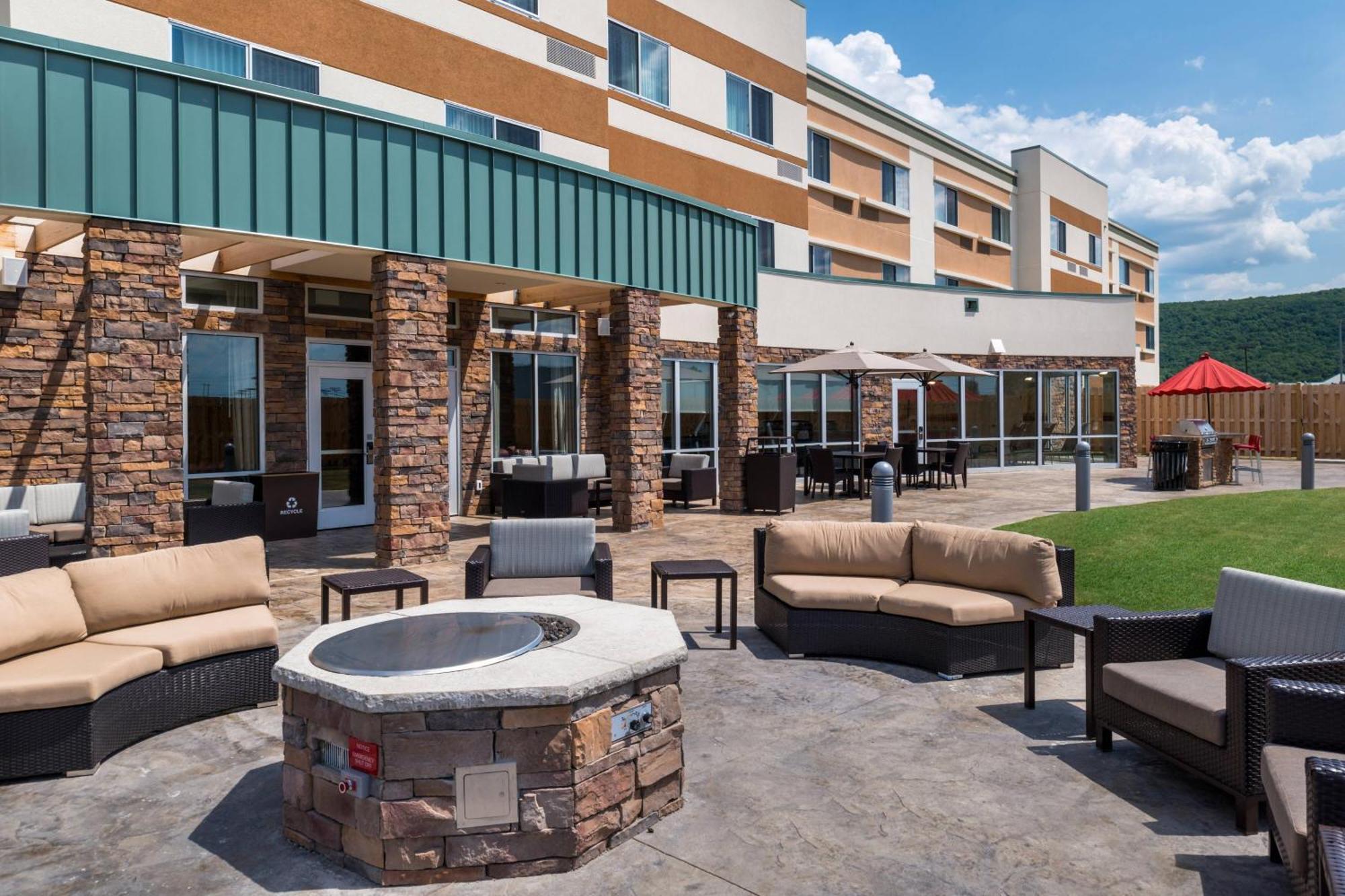 Courtyard By Marriott Elmira Horseheads Hotell Eksteriør bilde